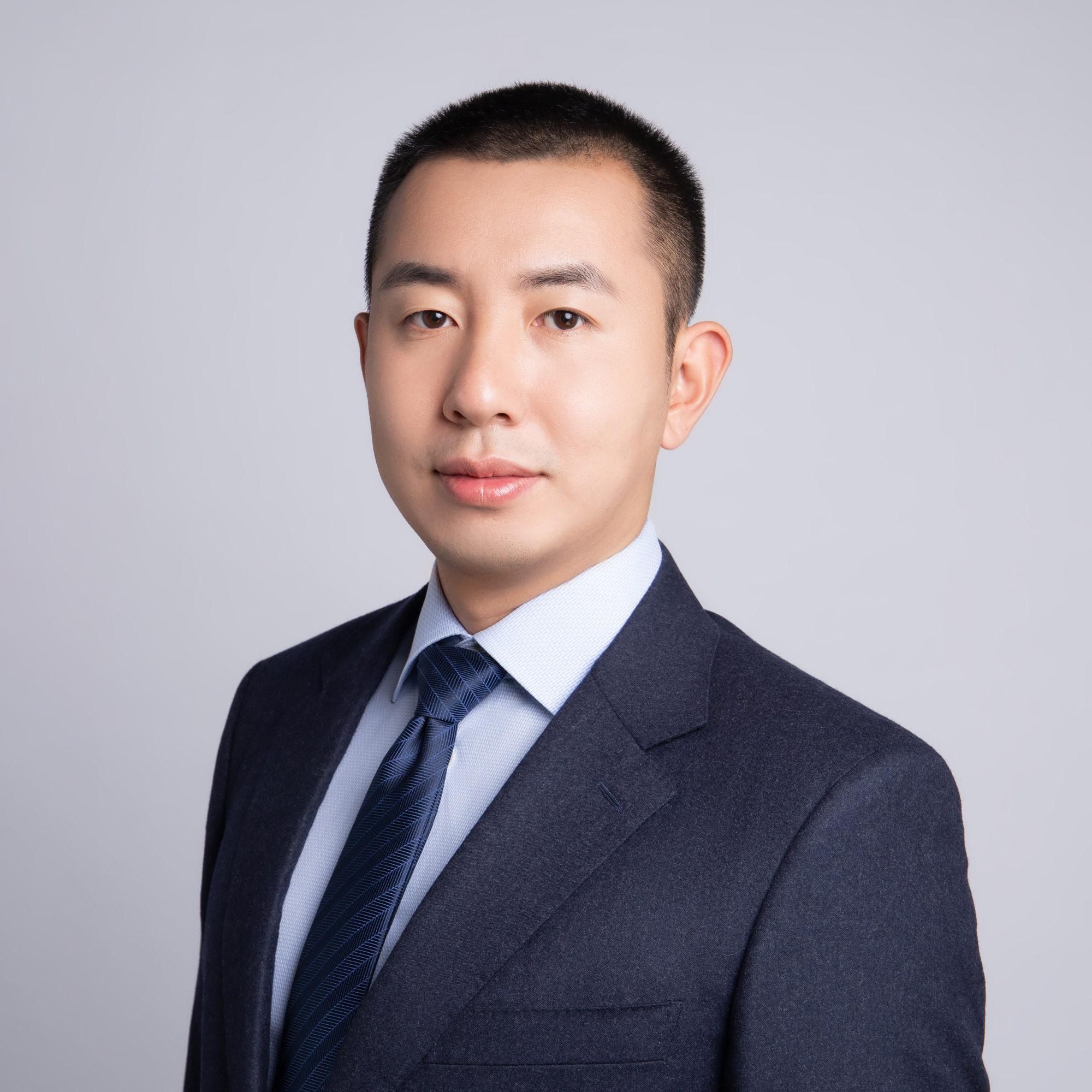 Xunyuan Yin