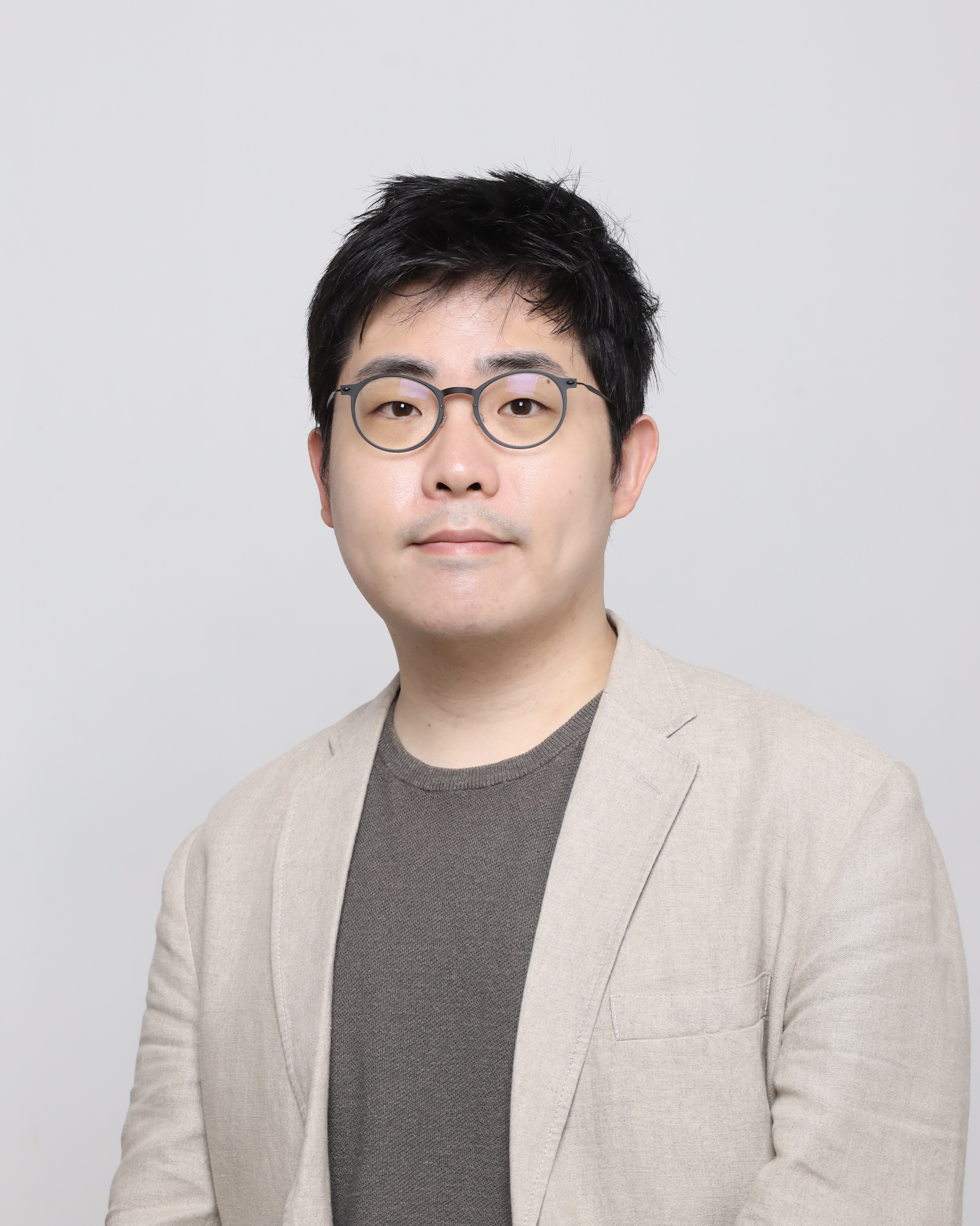 Seok Young Hong